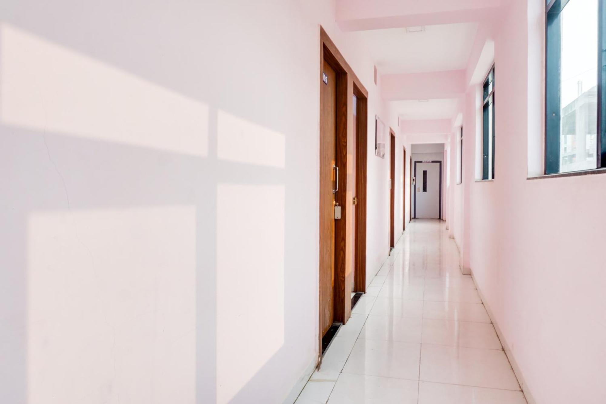 Super Collection O Chandan Nagar Kharadi Formerly Kharadi Inn Pune Exterior foto