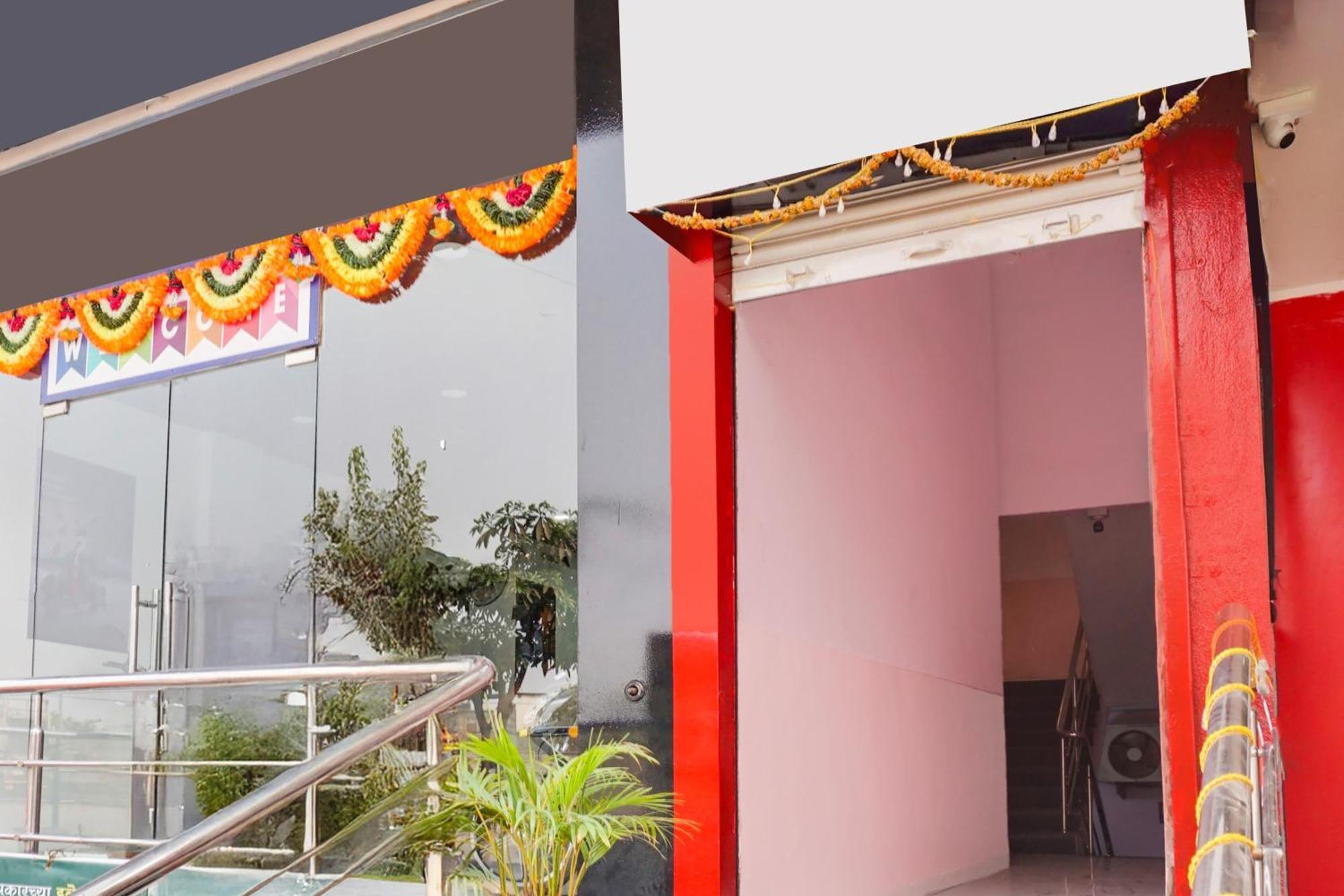 Super Collection O Chandan Nagar Kharadi Formerly Kharadi Inn Pune Exterior foto