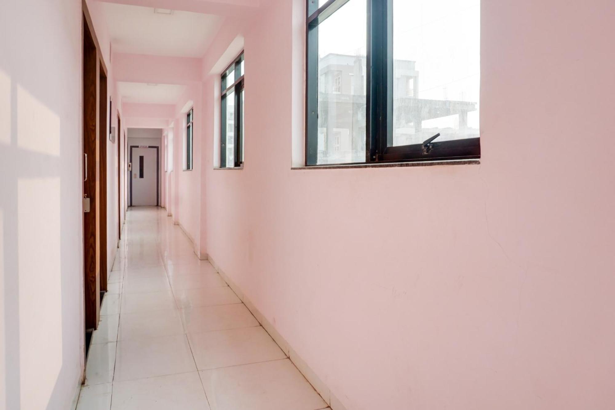 Super Collection O Chandan Nagar Kharadi Formerly Kharadi Inn Pune Exterior foto